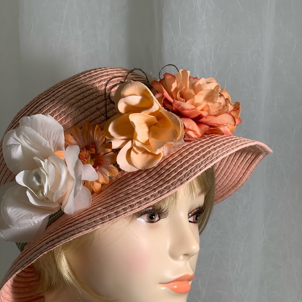 SPRING FLORAL BUCKET HAT! PEACHY!